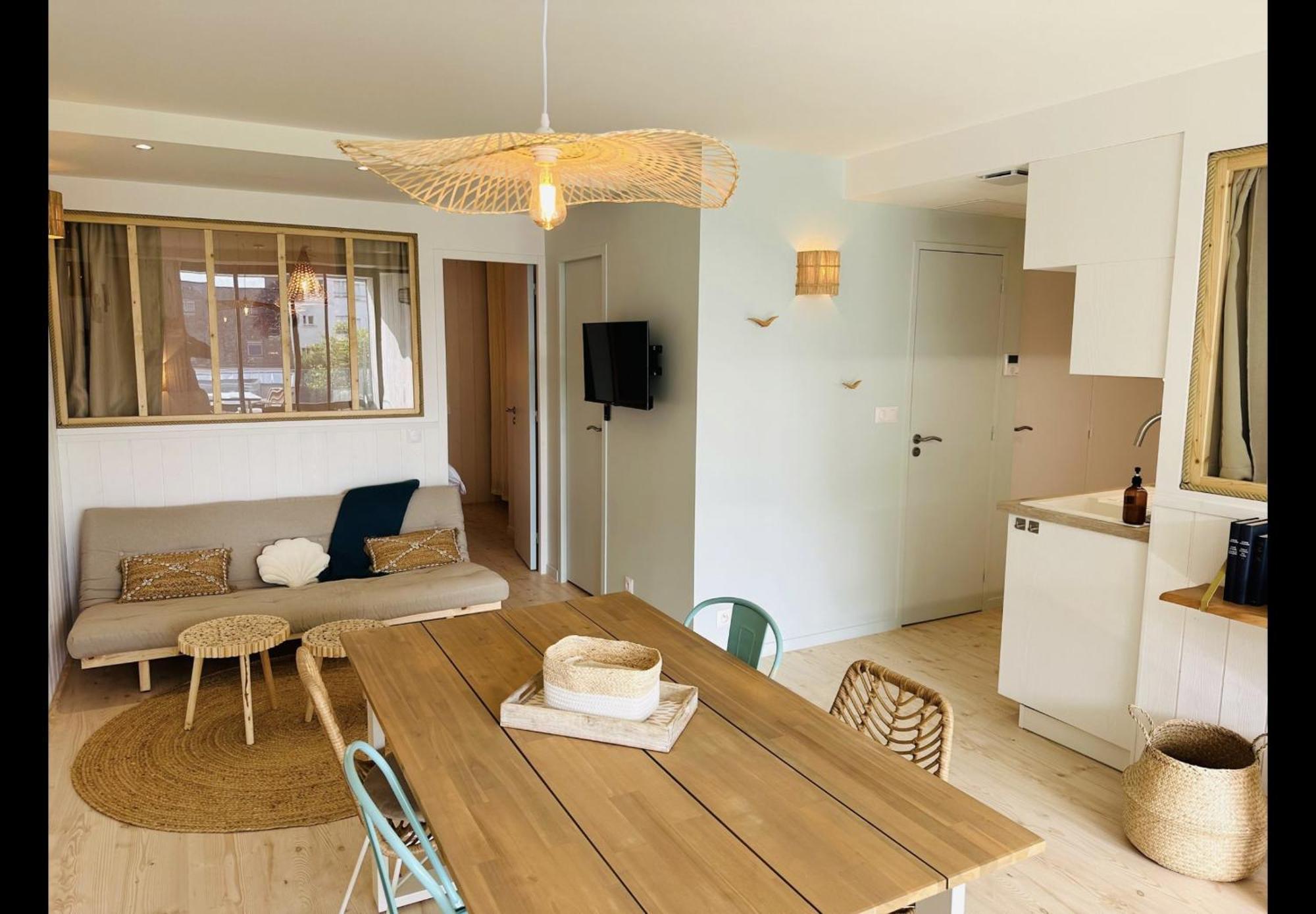 Apartment & 